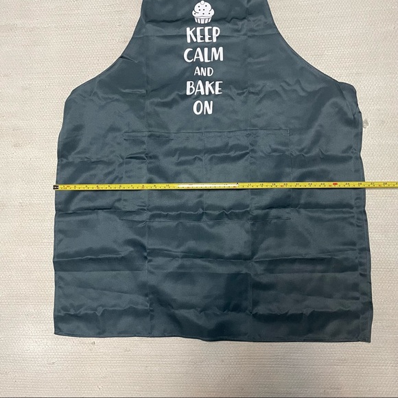 Keep Calm And Bake On Apron with Pockets - Picture 4 of 5